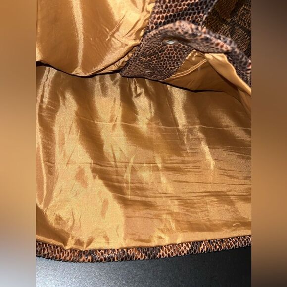 ASTR The Label Come Slither Snake Print Skirt Size S ( Small flaw, read … - Picture 5 of 10